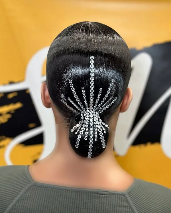 مدل موی دخترانه ترند 2025؛ از باب کوتاه تا موجهای رمانتیک! 5 Trendy hairstyles for girls 1