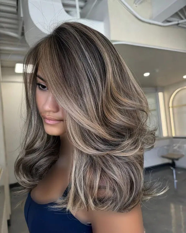 میدونی چه رنگ موی به پوست سبزه میاد؟ جواب اینجاست + راهنمای کامل 2025! 15 What hair color suits green skin 11
