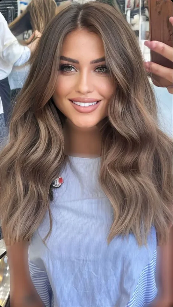 میدونی چه رنگ موی به پوست سبزه میاد؟ جواب اینجاست + راهنمای کامل 2025! 24 What hair color suits green skin 19