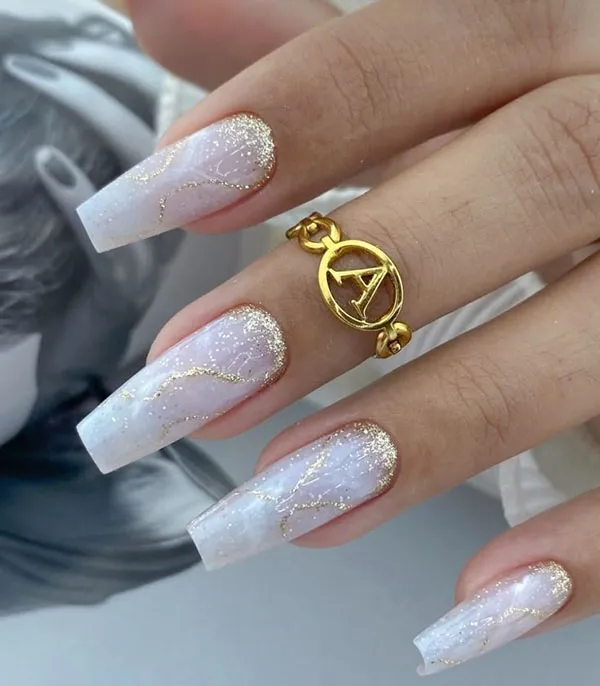 نمونه طرح ناخن عروس سفید اکلیلی | 35 انتخاب شیک و درخشان برای شب خاص تو ! 16 White bridal nail design with wreath 12