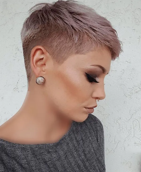 Womens Tifosi hairstyle 14