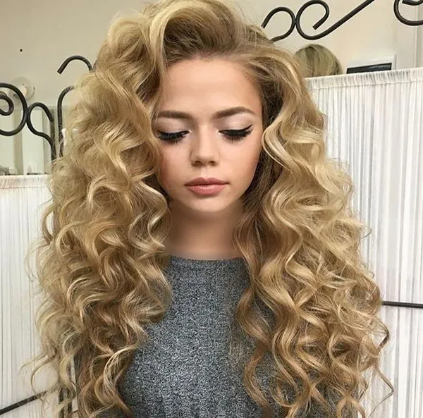39 مدل مو فر درشت باز مجلسی زنانه | شیک، حجیم و فوقجذاب! 13 Womens loose curly hairstyle 10