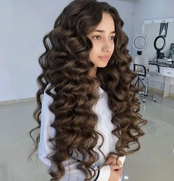 39 مدل مو فر درشت باز مجلسی زنانه | شیک، حجیم و فوقجذاب! 24 Womens loose curly hairstyle 21