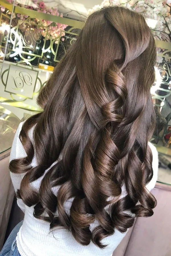 39 مدل مو فر درشت باز مجلسی زنانه | شیک، حجیم و فوقجذاب! 27 Womens loose curly hairstyle 24