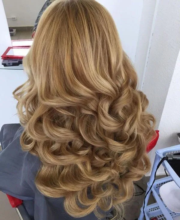 39 مدل مو فر درشت باز مجلسی زنانه | شیک، حجیم و فوقجذاب! 34 Womens loose curly hairstyle 30