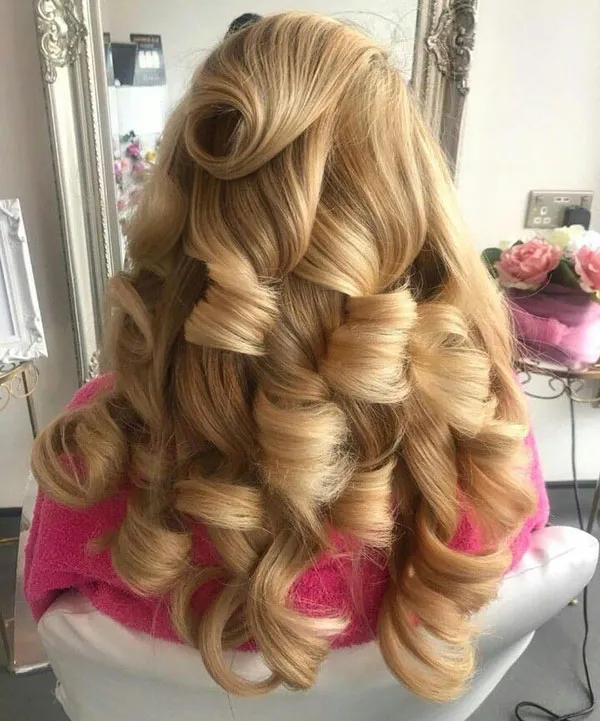 39 مدل مو فر درشت باز مجلسی زنانه | شیک، حجیم و فوقجذاب! 33 Womens loose curly hairstyle 31