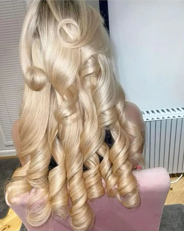 39 مدل مو فر درشت باز مجلسی زنانه | شیک، حجیم و فوقجذاب! 12 Womens loose curly hairstyle 9