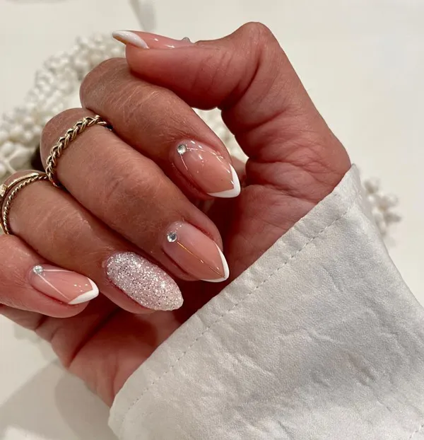 french glitter nails diakoland photo 27