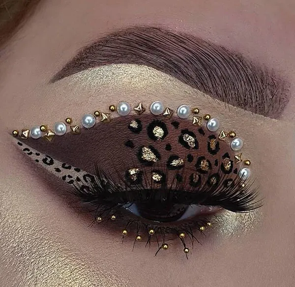 leopard shadow 13