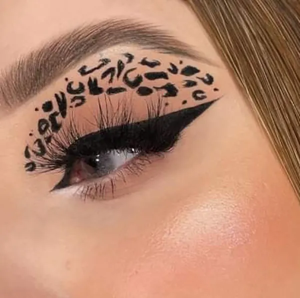 leopard shadow 28