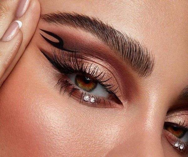 37 سایه چشم کشیده دخترانه | برای همه فرم چشم، طبیعی، لایت و حرفه ای! 13 long eye shadow 9