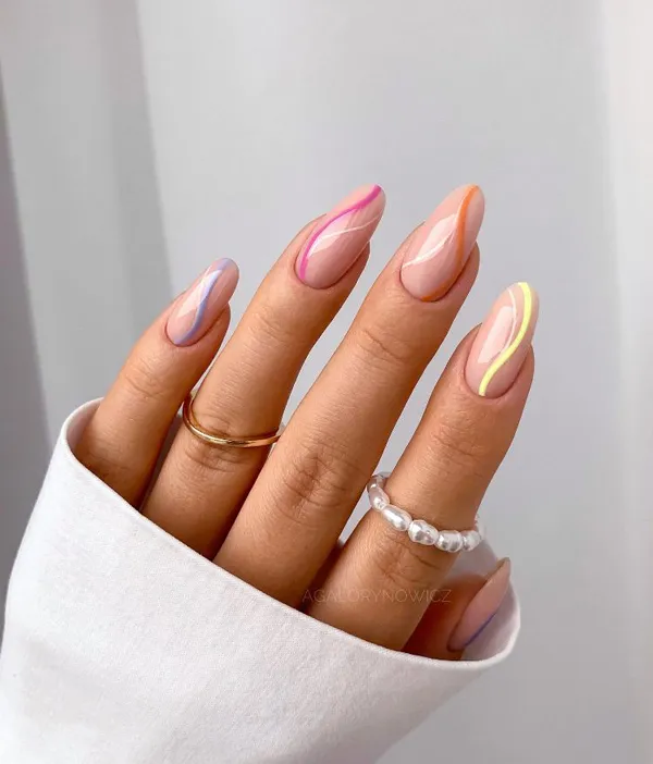 جدیدترین ایده طراحی ناخن 2025؛ بهترین مدل رو برای امسال انتخاب کردی؟ 32 nail design ideas diakoland photo 34