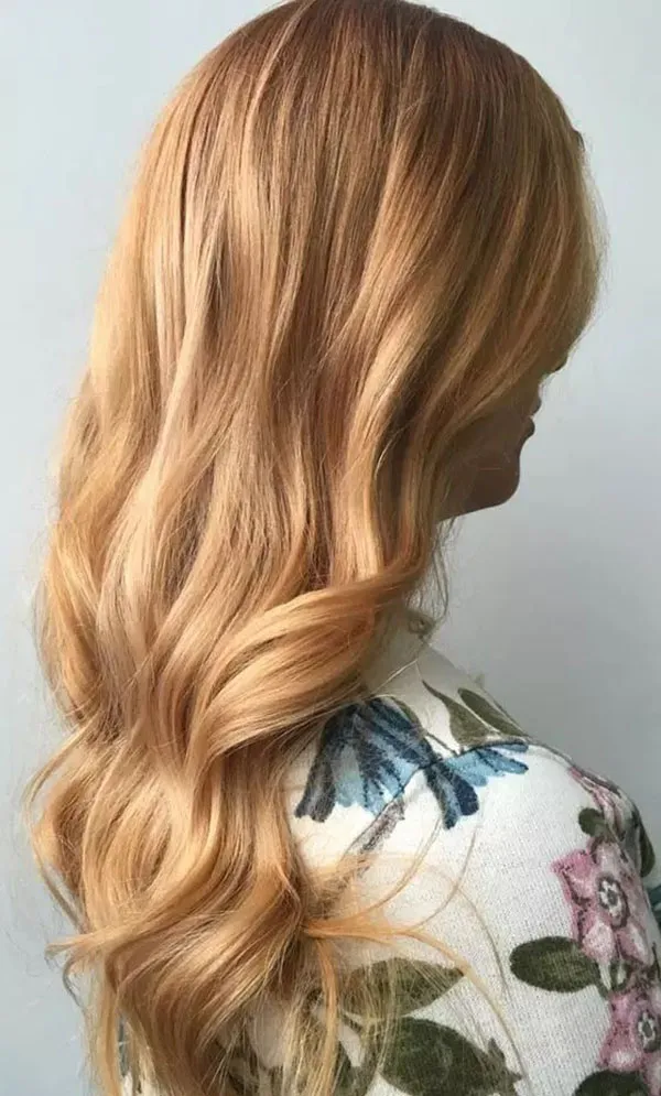 مدل رنگ مو کهربایی دخترانه؛ ترند گرم و درخشان 2025 14 Amber hair color 12