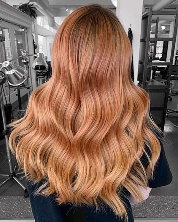 مدل رنگ مو کهربایی دخترانه؛ ترند گرم و درخشان 2025 10 Amber hair color 6
