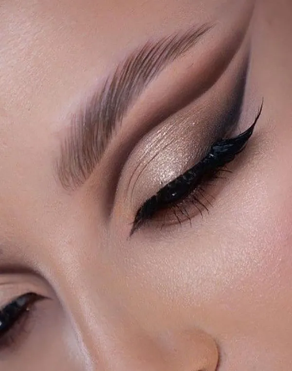Attractive eye makeup photo 19