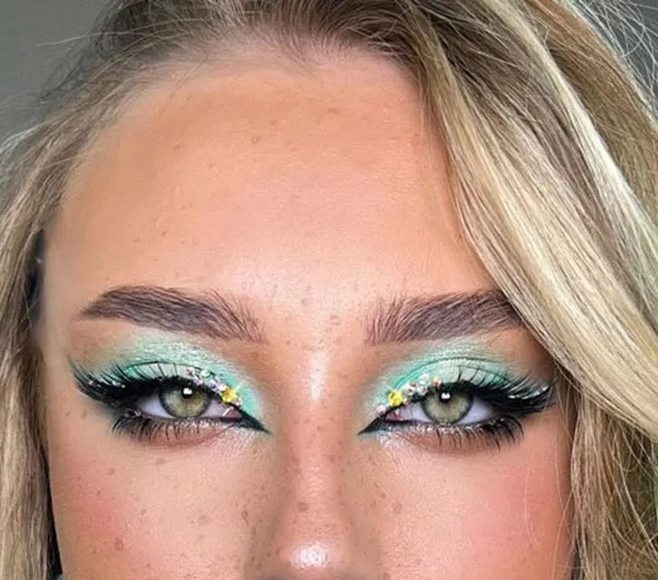 Attractive eye makeup photo 25