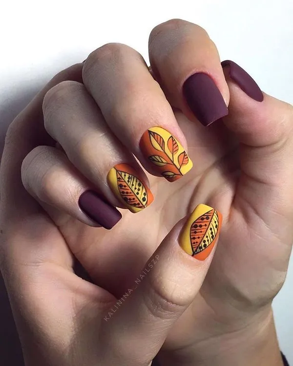 Autumn nail art model 18
