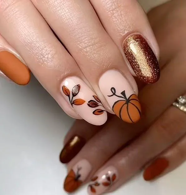 Autumn nail art model 23
