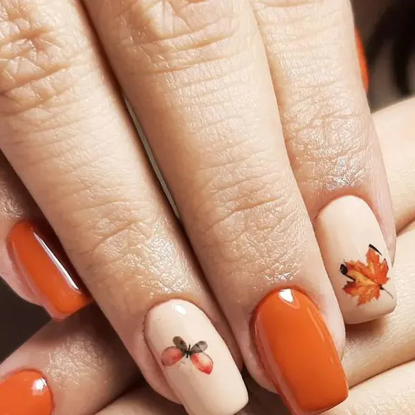 Autumn nail art model 6