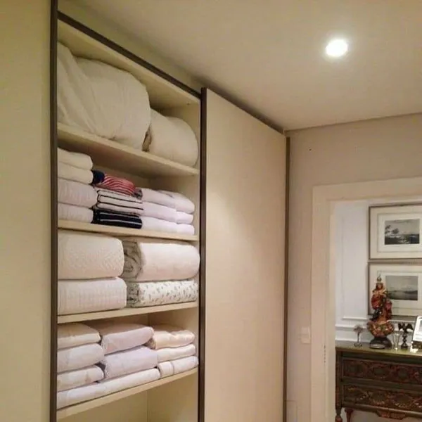 Bridal bedroom wardrobe arrangement 14