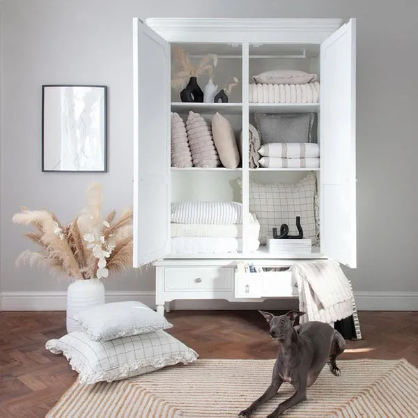 Bridal bedroom wardrobe arrangement 16