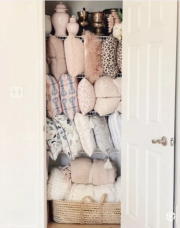 Bridal bedroom wardrobe arrangement 23