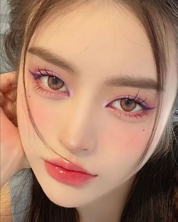 مدل میکاپ چینی دخترانه 2025؛ از لبهای گیلاسی تا رژگونه بامزه! 13 Chinese makeup 10