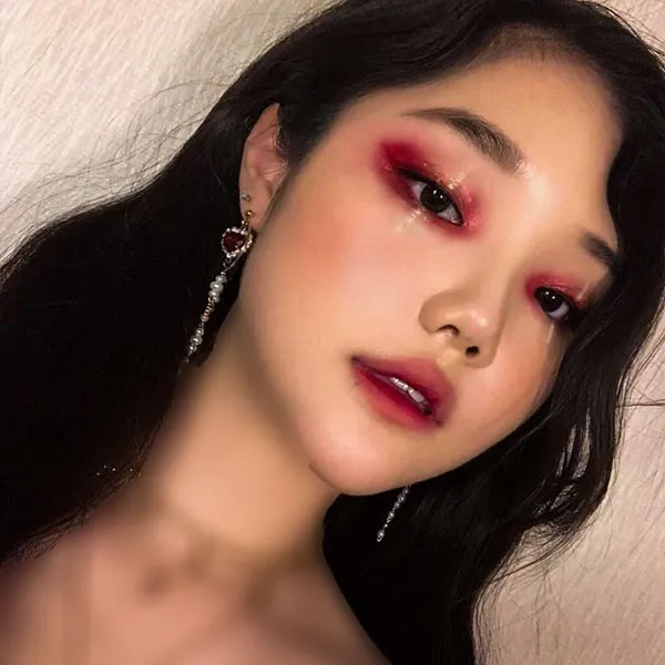 مدل میکاپ چینی دخترانه 2025؛ از لبهای گیلاسی تا رژگونه بامزه! 16 Chinese makeup 13