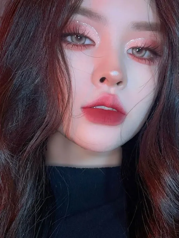 مدل میکاپ چینی دخترانه 2025؛ از لبهای گیلاسی تا رژگونه بامزه! 26 Chinese makeup 24