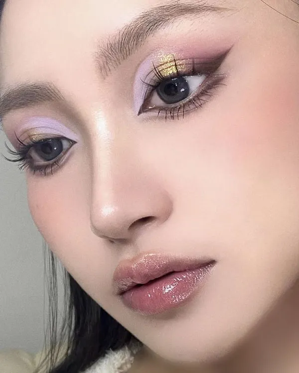 مدل میکاپ چینی دخترانه 2025؛ از لبهای گیلاسی تا رژگونه بامزه! 6 Chinese makeup 3