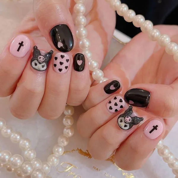 38 طرح ناخن مصنوعی کرومی ترند؛انتخابی برای دخترایی که عاشق دنیای فانتزین! 16 Chrome artificial nails 14