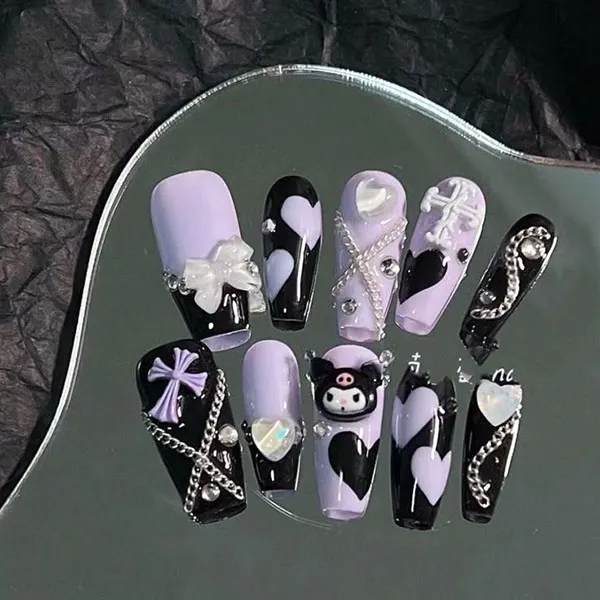 38 طرح ناخن مصنوعی کرومی ترند؛انتخابی برای دخترایی که عاشق دنیای فانتزین! 23 Chrome artificial nails 19