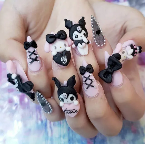 38 طرح ناخن مصنوعی کرومی ترند؛انتخابی برای دخترایی که عاشق دنیای فانتزین! 28 Chrome artificial nails 25