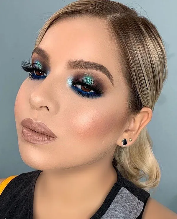 Classic makeup for girls 2
