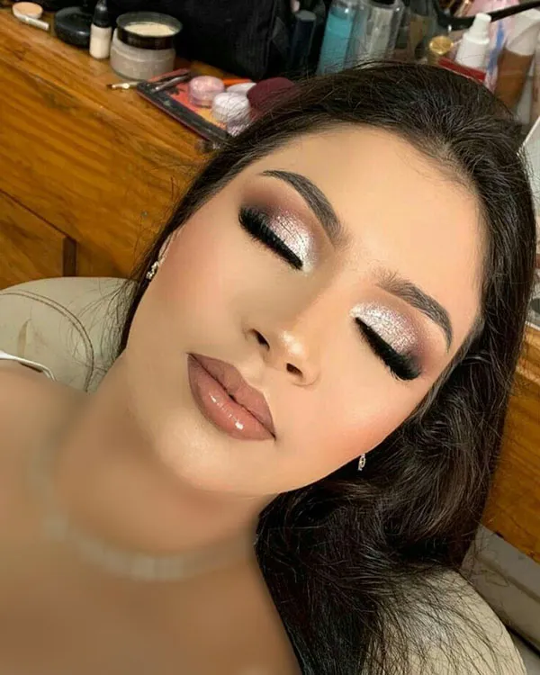 Classic makeup for girls 22