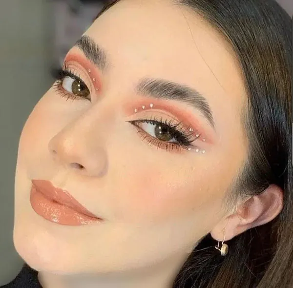 Classic makeup for girls 28