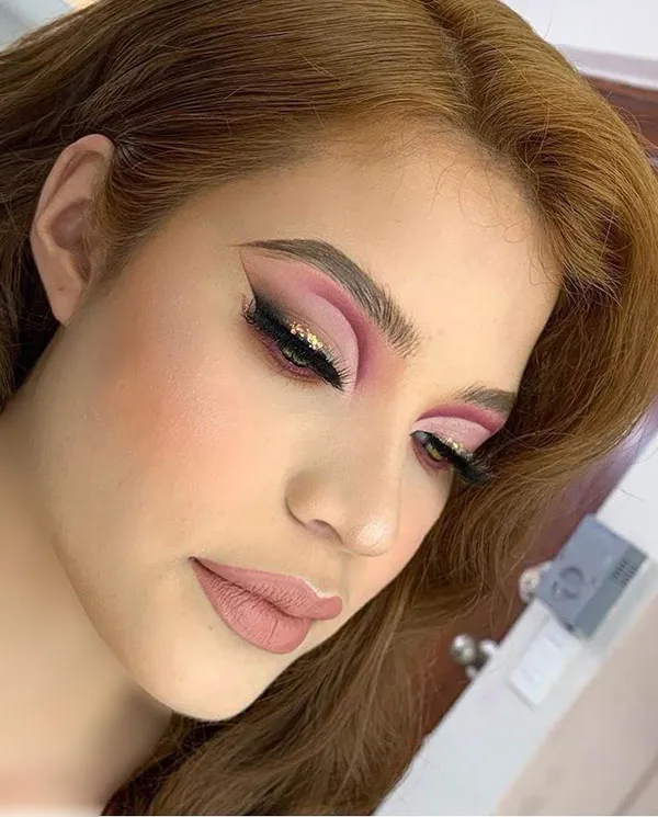 Classic makeup for girls 3