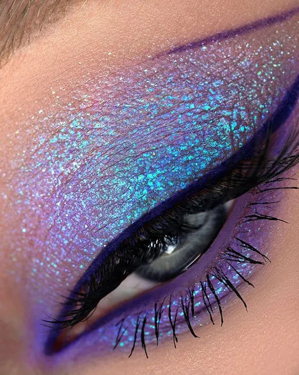 Color eye shadow model 15