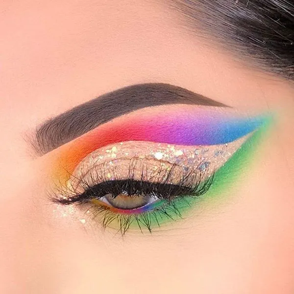 Color eye shadow model 18