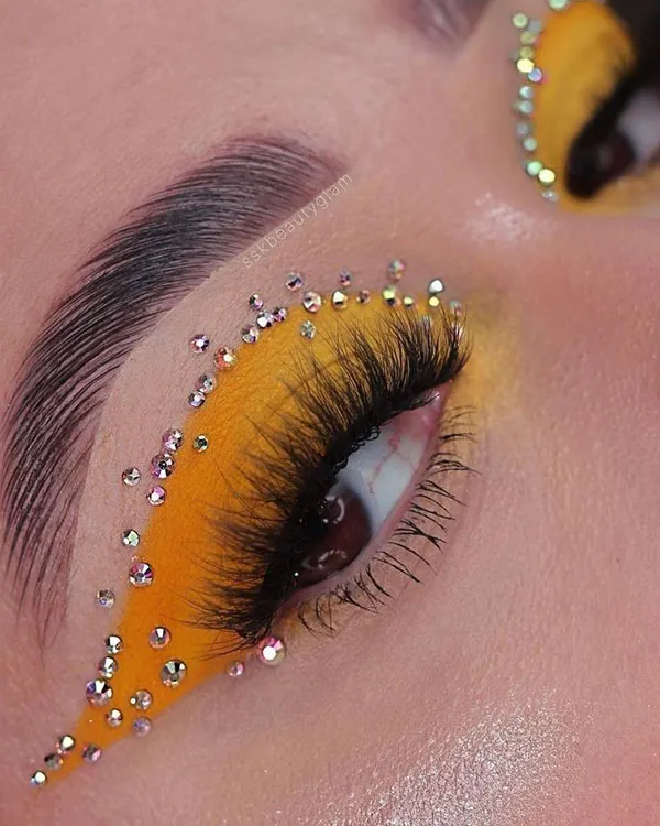 Color eye shadow model 28