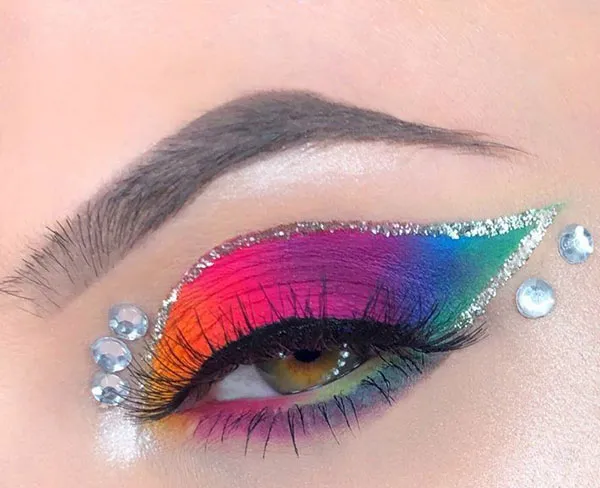Color eye shadow model 7