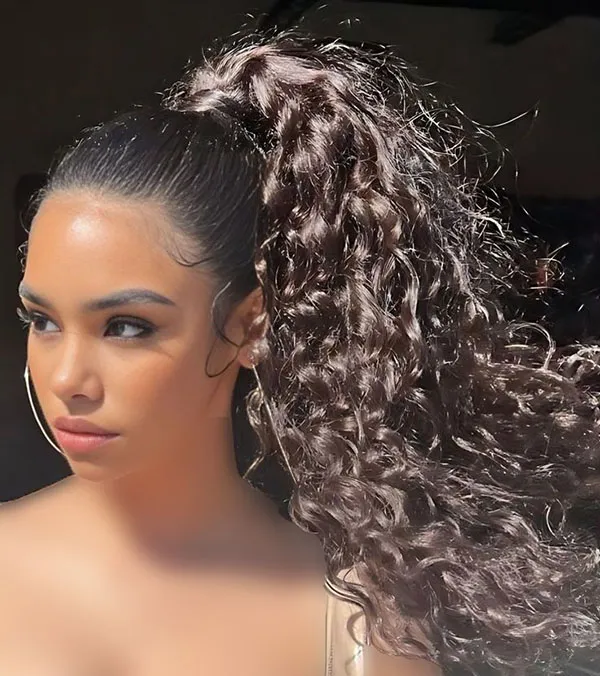 Curly hairstyle 15