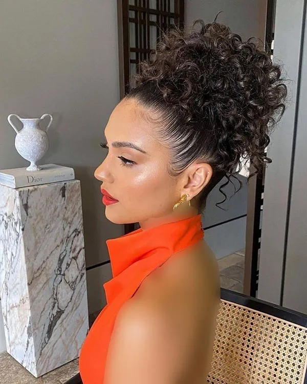 Curly hairstyle 24