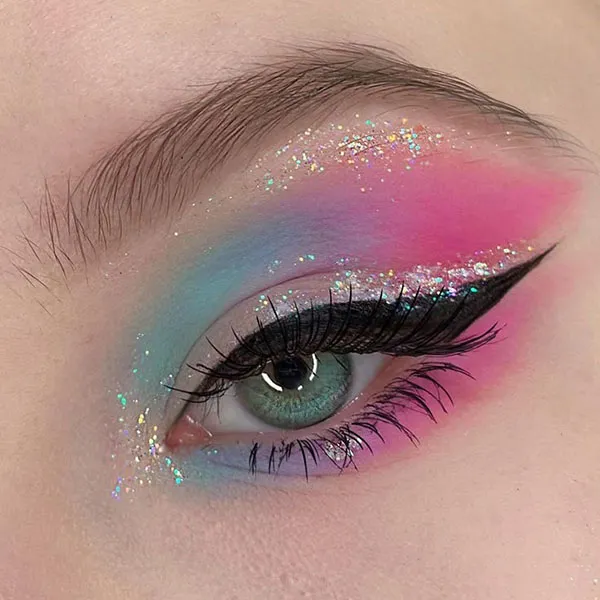 Cute fantasy girly eyeshadow 31