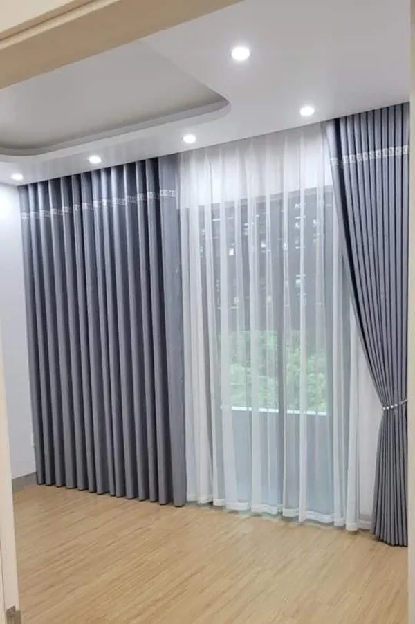 European minimalist curtain model 9