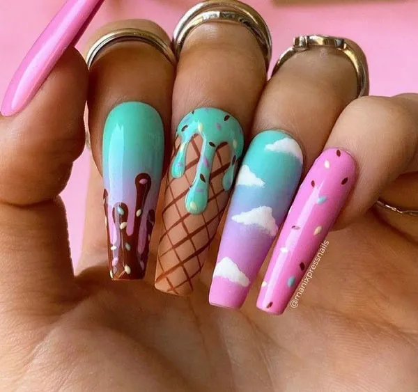 Fancy artificial nails 14