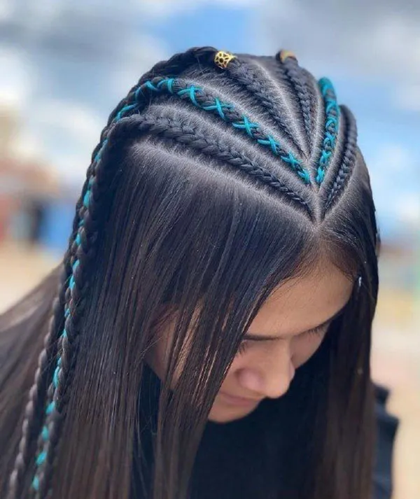 شیک ترین مدل بافت جلو مو؛ ترند 2025 برای استایل دخترونه و خاص! 22 Front hair weave model 17