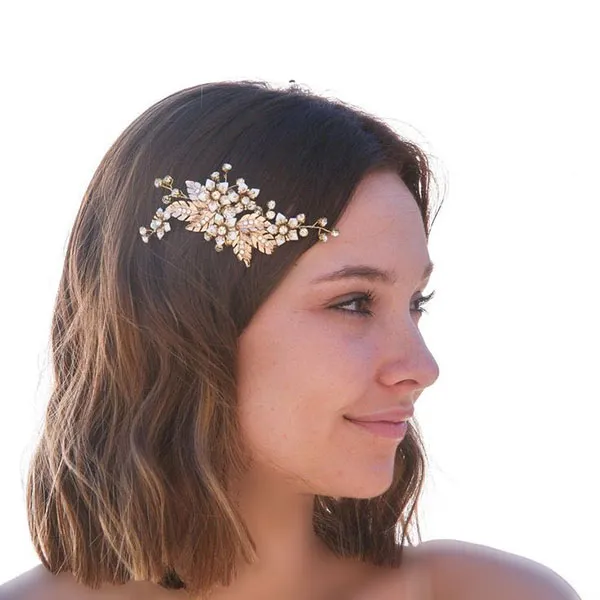 Hairstyle with decorative clip 11