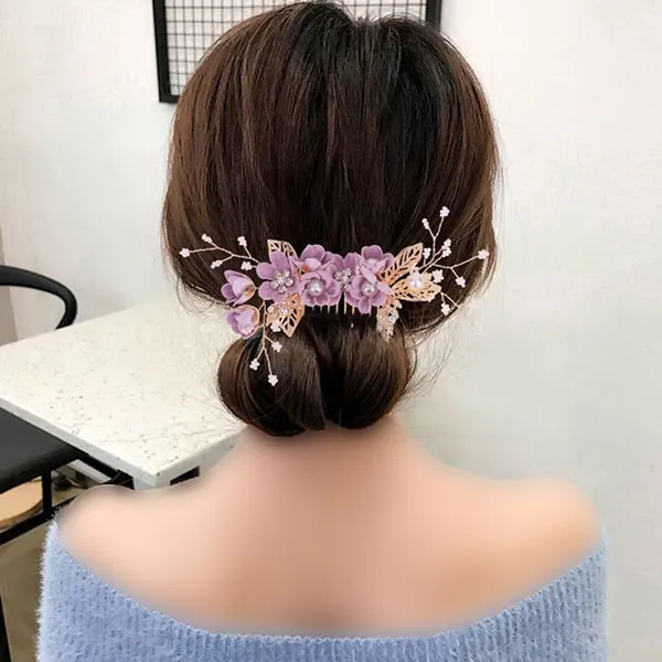 Hairstyle with decorative clip 27