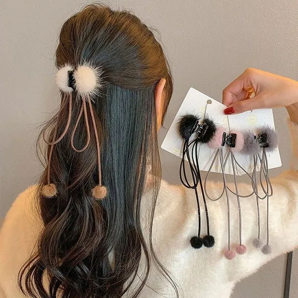 Hairstyle with decorative clip 28